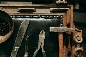 Upholstery Tools That The Pros Use